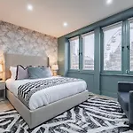 Luxury Aparthotel Suites In The Heart Of Leeds